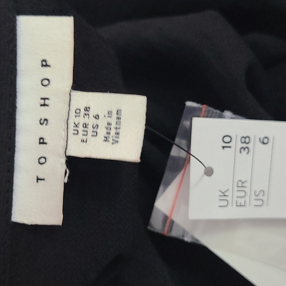NWT Topshop Black Shirred Button Down Top Sz 6 - Picture 6 of 7